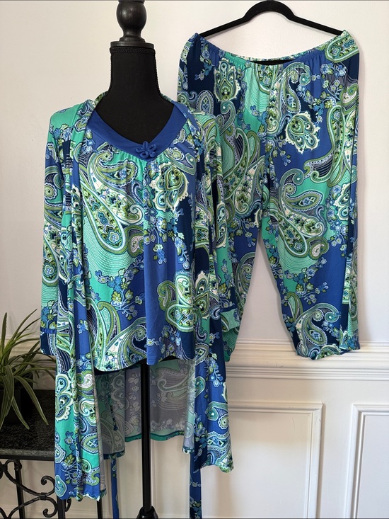 new directions Other - NWOT ND Intimates Blue Green Paisley 3 Piece Tank Top Pants Robe Set XL